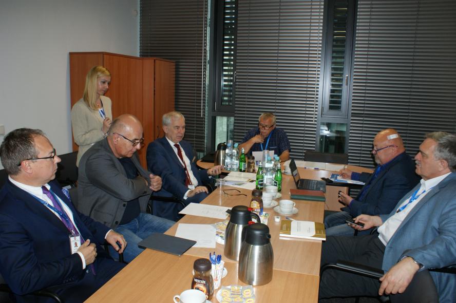 PIENIĄDZE Z UE NA INNOWACJE I INTERNACJONALIZACJĘ - zobacz więcej