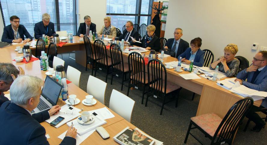 BUDŻETOWE PRZYMIARKI - zobacz więcej