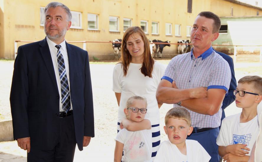 3,5 tysiąca bochenków chleba do podziału na Dożynkach Wielkopolskich w Gnieźnie - zobacz więcej