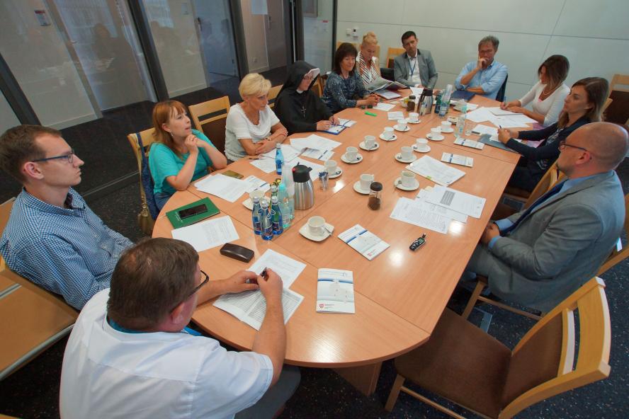 DLA SAMOTNYCH I BEZDOMNYCH RODZICÓW - zobacz więcej