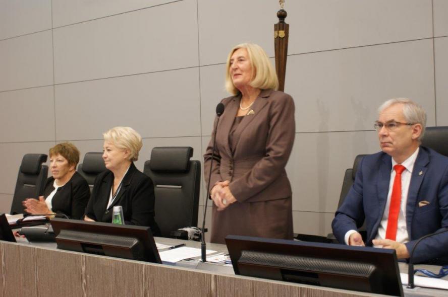 O problemach seniorów na Nadzwyczajnej Sesji Sejmiku Województwa - zobacz więcej