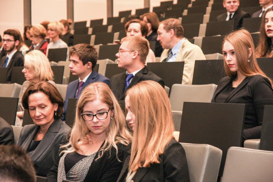 Jednorazowe stypendium naukowe Marszałka. 150 tys. zł dla uczniów i studentów!  - zobacz więcej