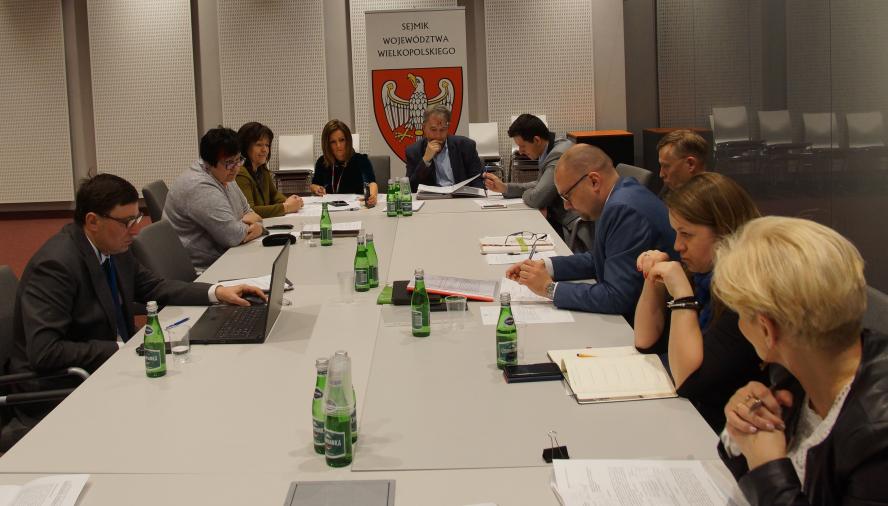 RÓŻNE ODSŁONY WALKI Z BEZROBOCIEM - zobacz więcej