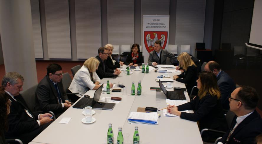 JAK WSPÓŁPRACUJEMY Z ZAGRANICĄ? - zobacz więcej