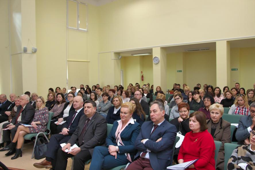 Jak pomóc młodzieży niedostosowanej społecznie?  - zobacz więcej