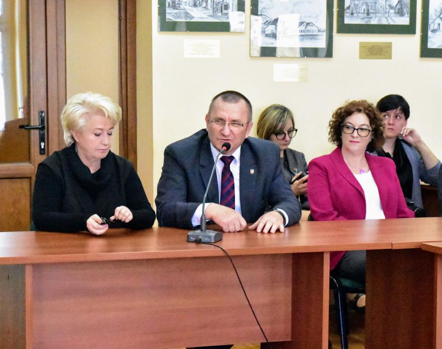 Wicemarszałek Wojciech Jankowiak podsumował inwestycję w Łobżenicy  - zobacz więcej
