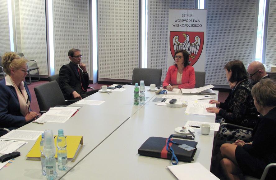 16 MILIONÓW ZŁOTYCH DLA TRZECIEGO SEKTORA - zobacz więcej