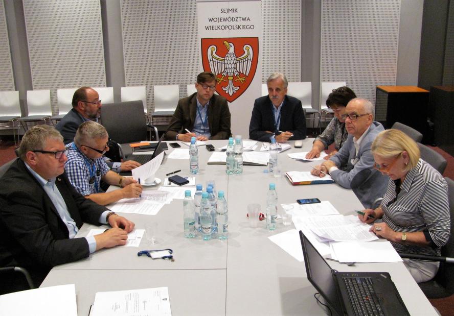 TRWAJĄ PRACE NAD ZMIANĄ STATUTU - zobacz więcej
