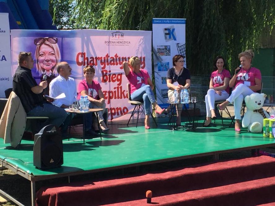 I Charytatywny Bieg na Szpilkach - zobacz więcej