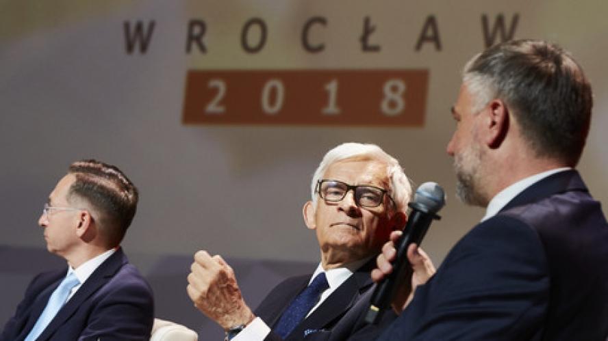 Marszałek Woźniak: Walczymy o politykę spójności!  - zobacz więcej