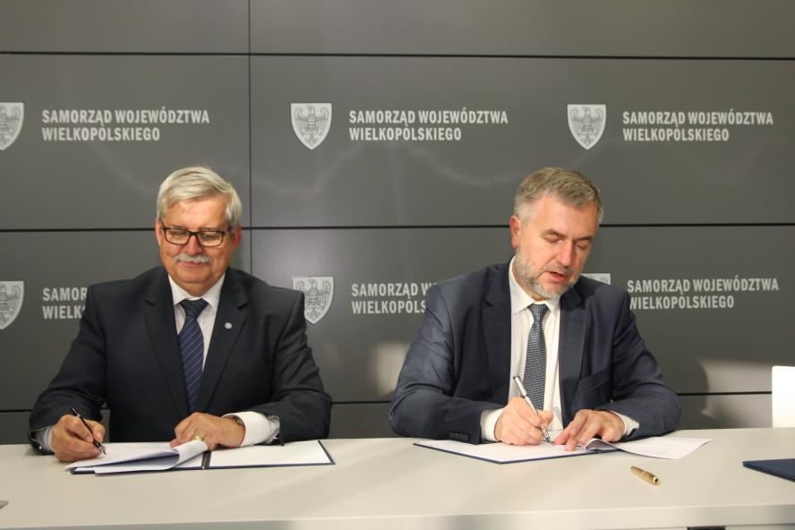 Samorząd Województwa Wielkopolskiego sfinansuje zakup symulatora lotów  i samolotu szkoleniowego dla Politechniki Poznańskiej  - zobacz więcej