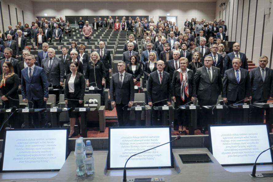 WYBRALI PREZYDIUM SEJMIKU, MARSZAŁKA I ZARZĄD WOJEWÓDZTWA - zobacz więcej