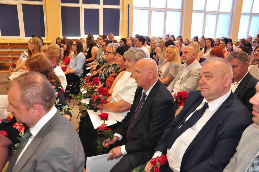 Stypendia Marszałka za wyniki w nauce wręczone!  - zobacz więcej