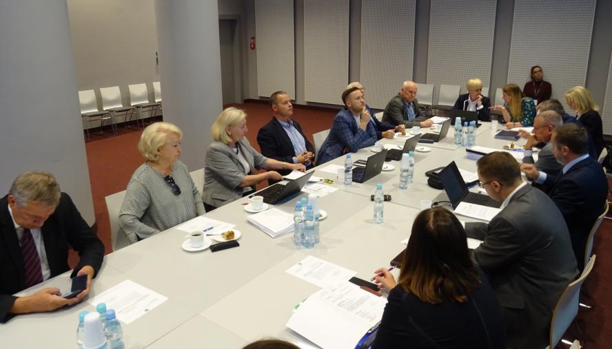 SKĄD STRATY HIPODROMU WOLA? - zobacz więcej