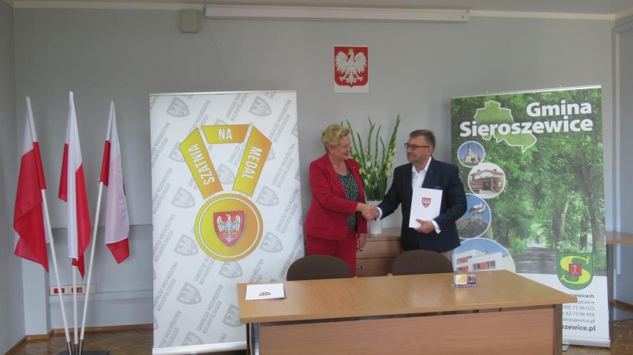 Stadion w Sieroszowicach będzie miał nową szatnię - zobacz więcej