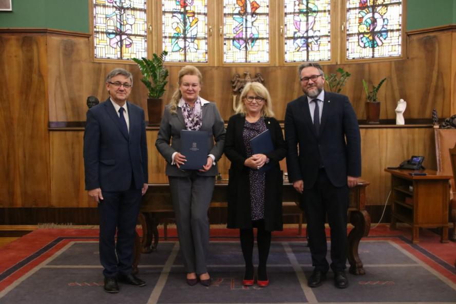Książnica i UAM w Kaliszu zaczęły formalną współpracę   - zobacz więcej