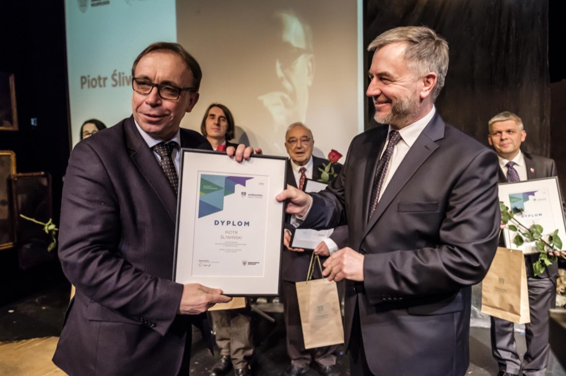 Nagrody i stypendia Marszałka dla najlepszych w dziedzinie kultury  - zobacz więcej
