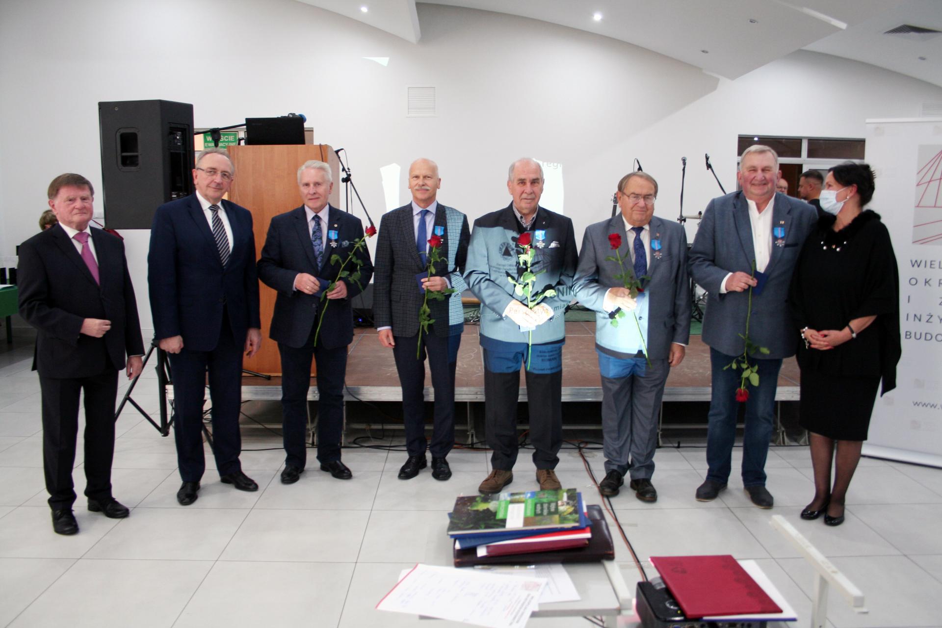 Honorowe odznaki dla inżynierów budownictwa - zobacz więcej