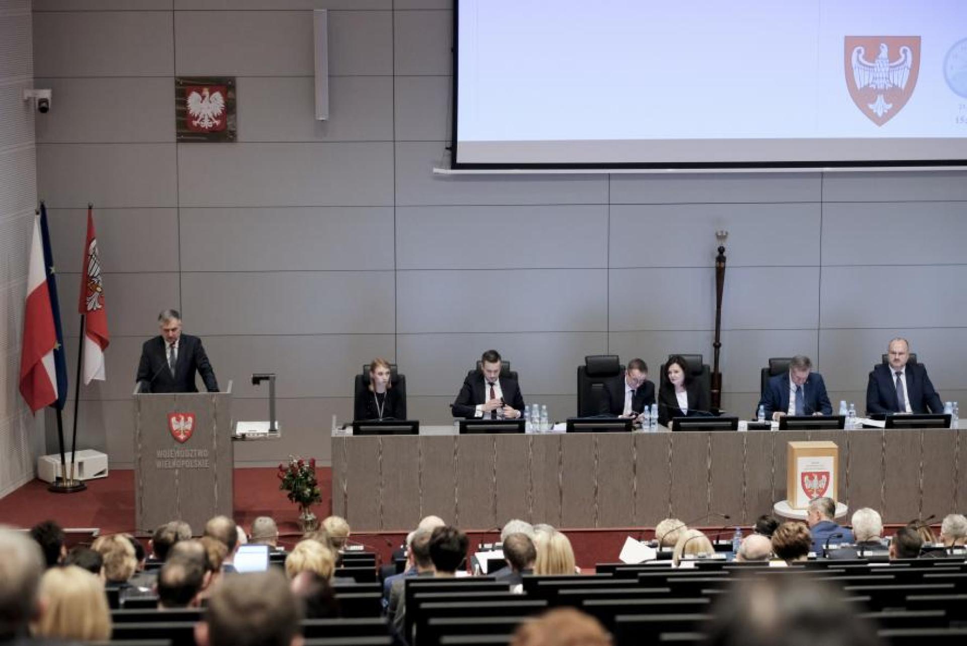XXXIX sesja Sejmiku Województwa Wielkopolskiego w trybie zdalnym   - zobacz więcej