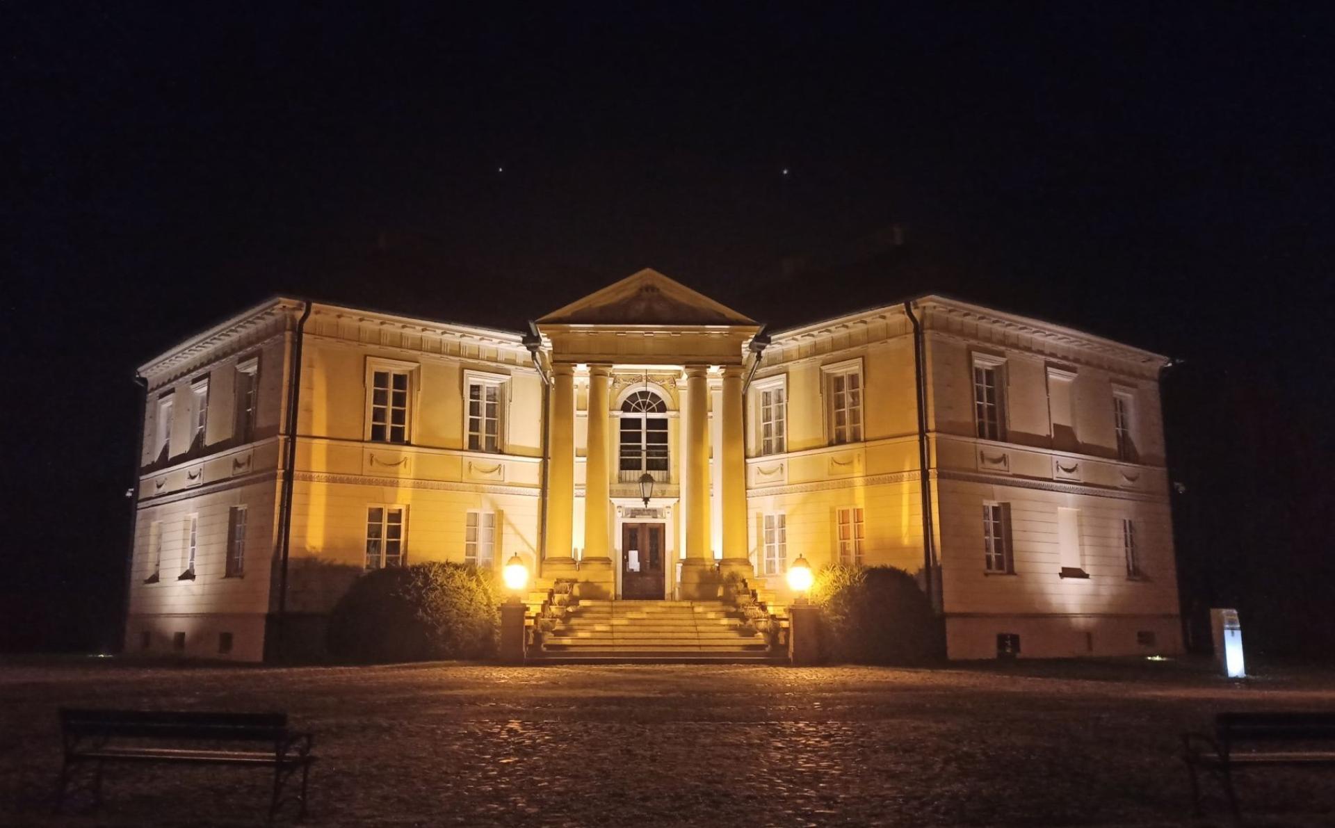 Nocne atrakcje w marszałkowskich muzeach  - zobacz więcej