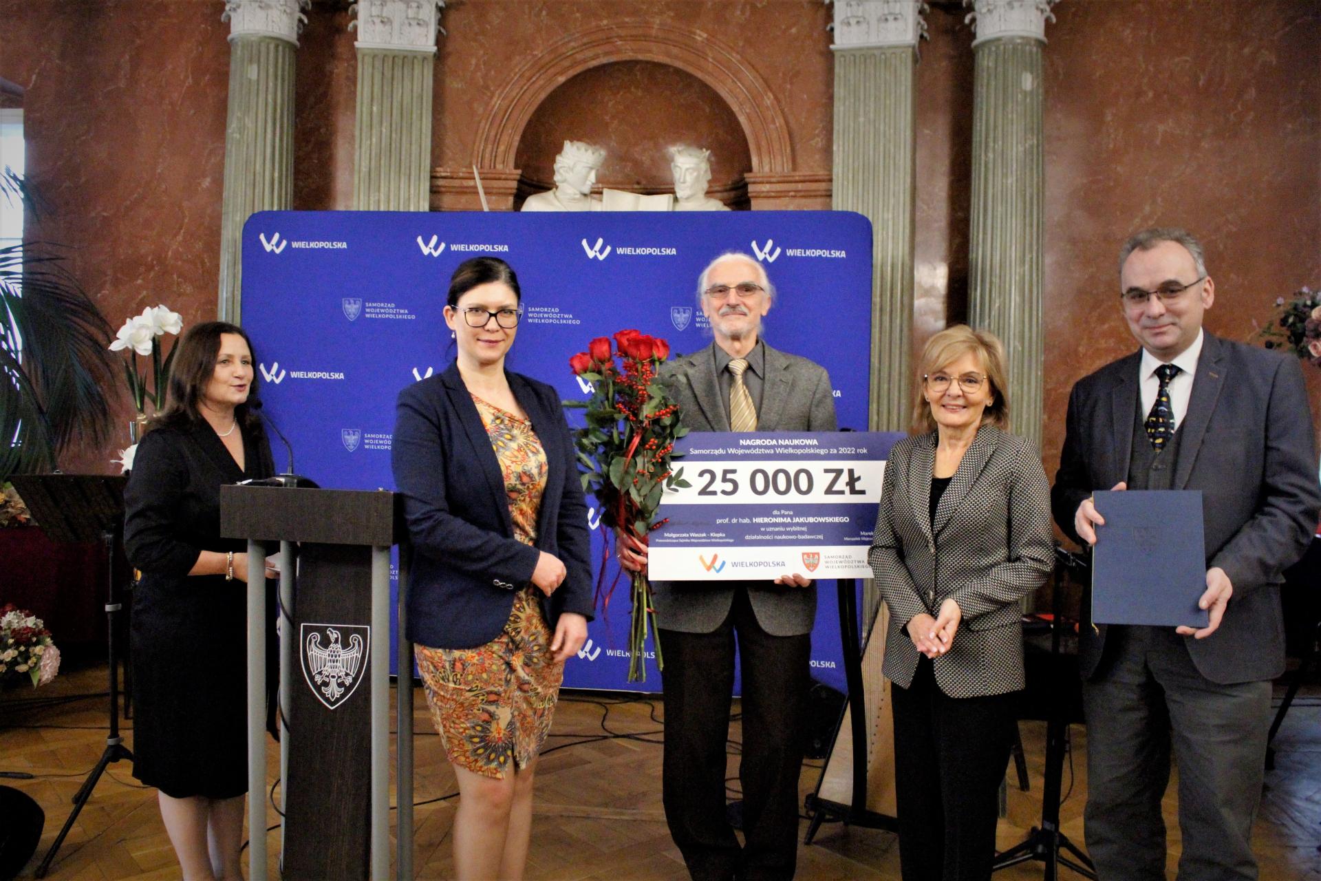 Nagroda Naukowa Samorządu Województwa Wielkopolskiego dla wybitnego biochemika, biologa molekularnego i genetyka - zobacz więcej