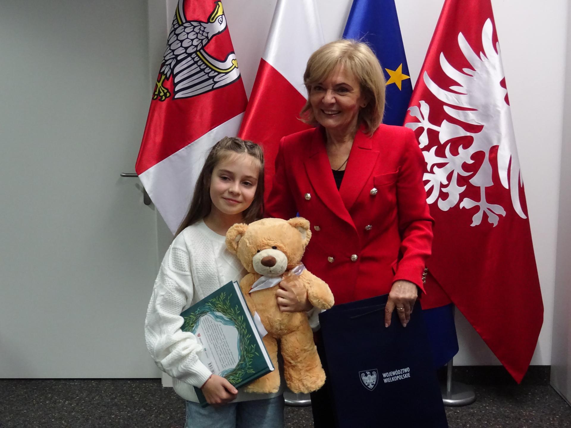 TRZYMAMY KCIUKI ZA MŁODĄ WOKALISTKĘ - zobacz więcej