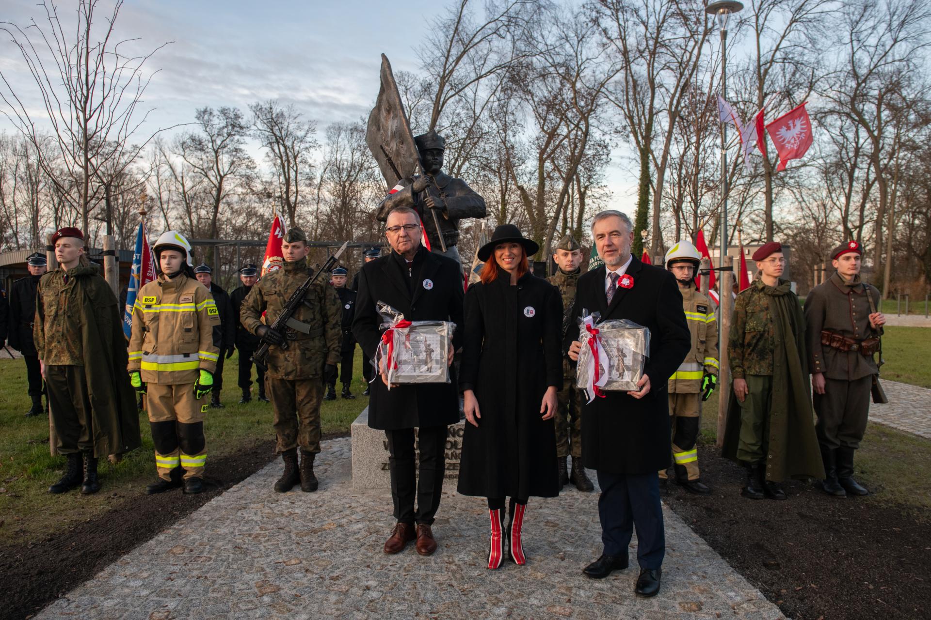 Marszałek odsłonił pomnik Powstańca Wielkopolskiego w Jaraczewie - zobacz więcej