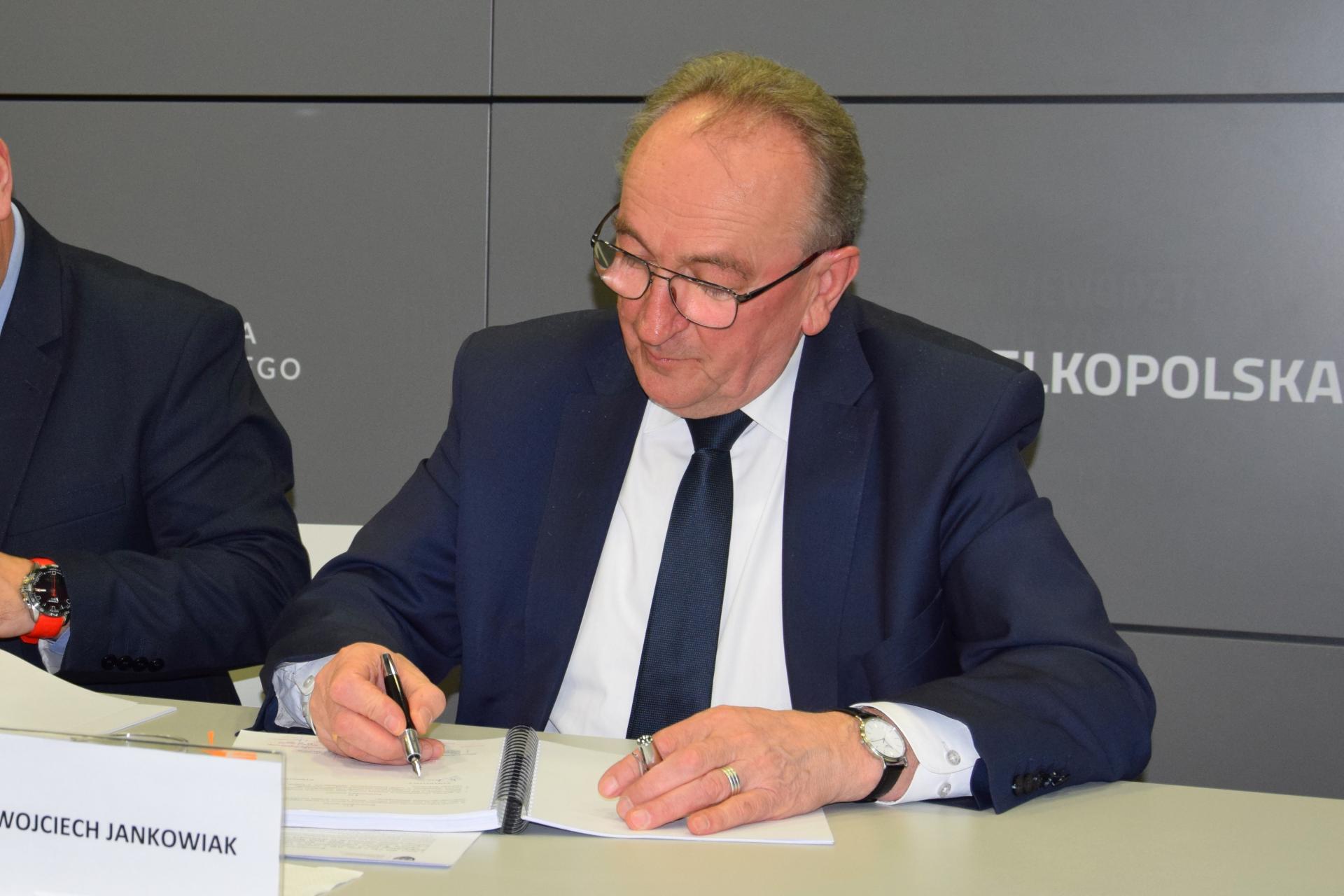 5,65 mln zł na rzecz aktywizacji bezrobotnych w wielkopolskich powiatach - zobacz więcej