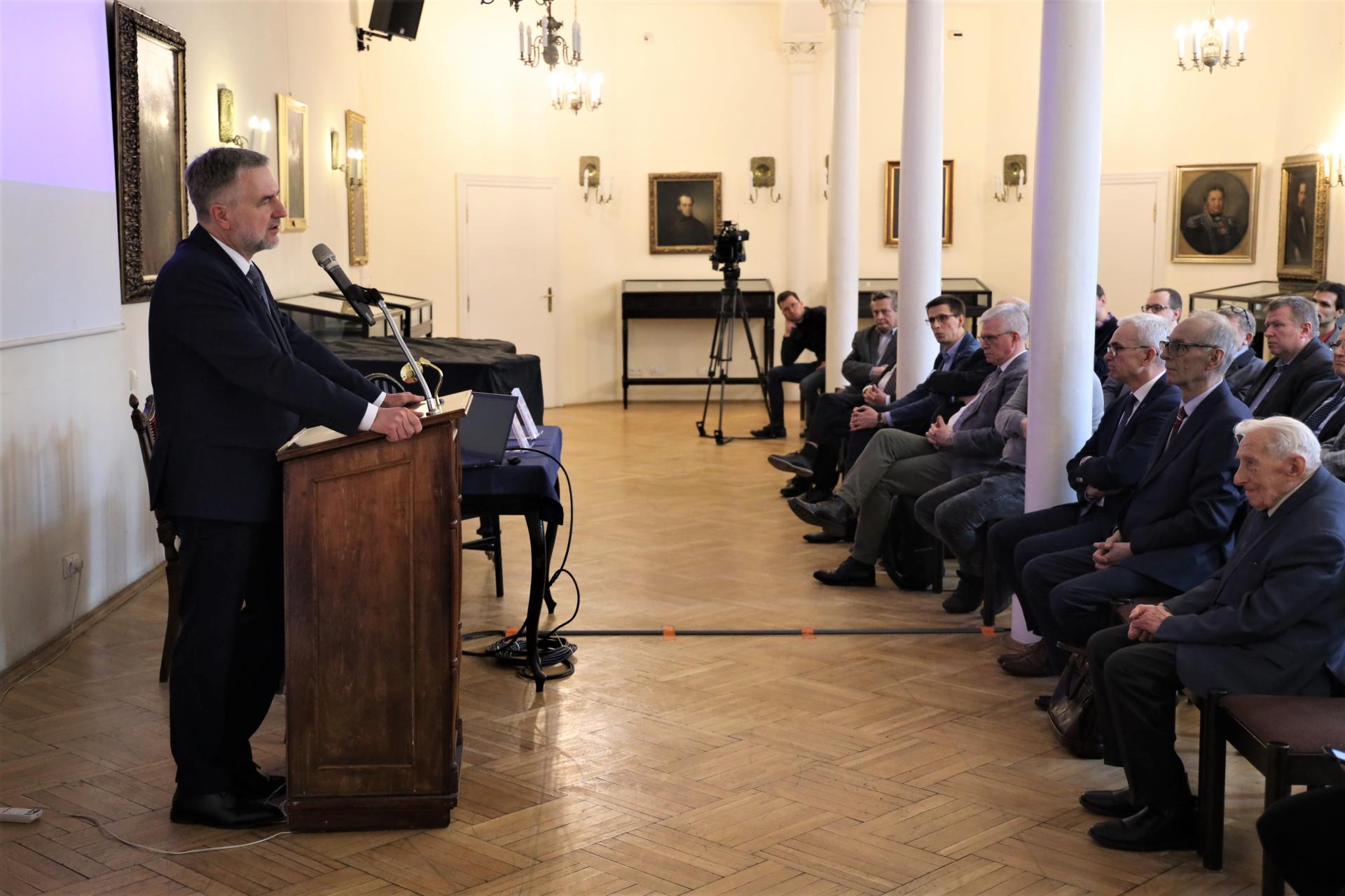 Marszałek Marek Woźniak: Każda forma promocji Powstania jest istotna - zobacz więcej