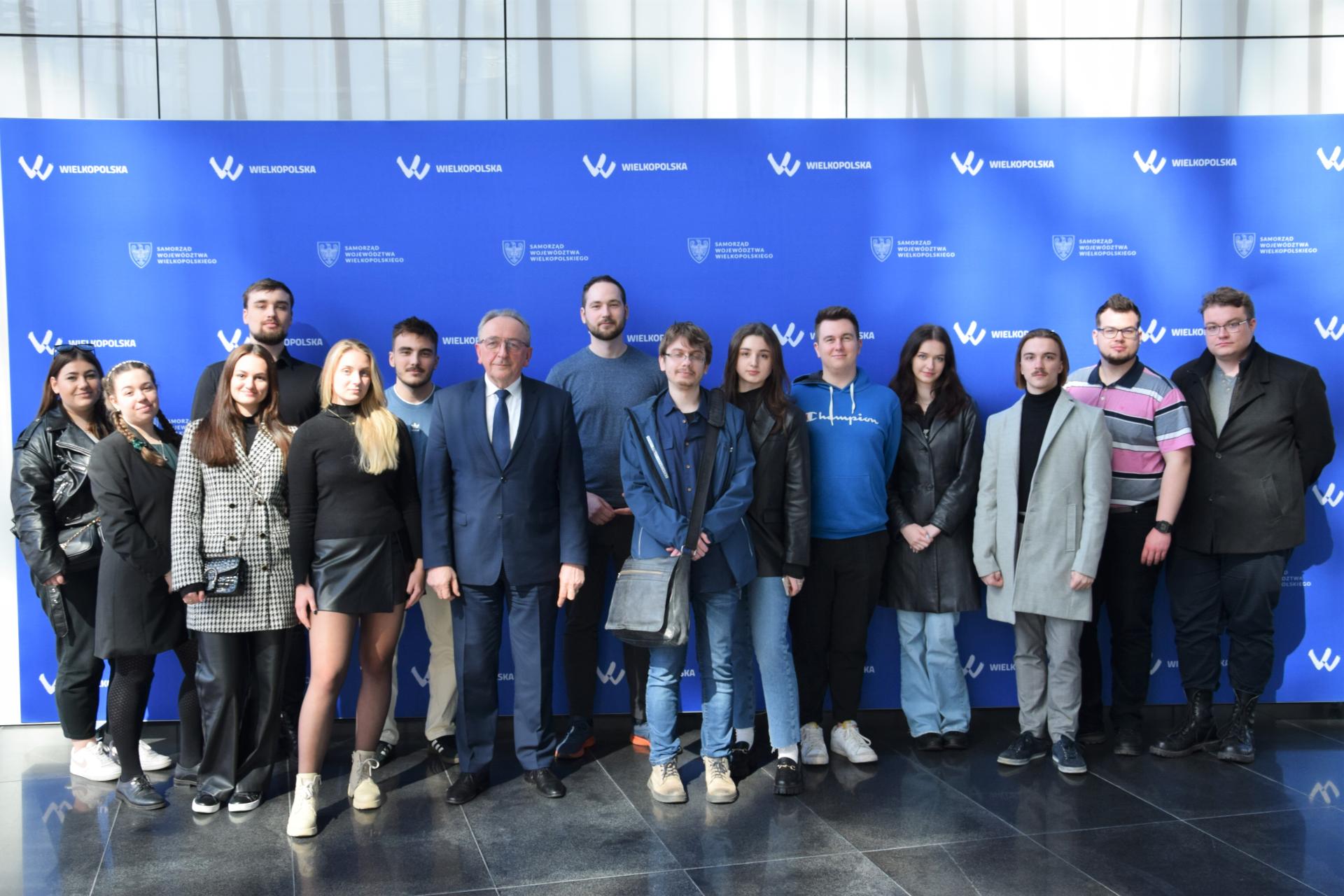 Studenci z Wrocławia u Wicemarszałka Jankowiaka  - zobacz więcej