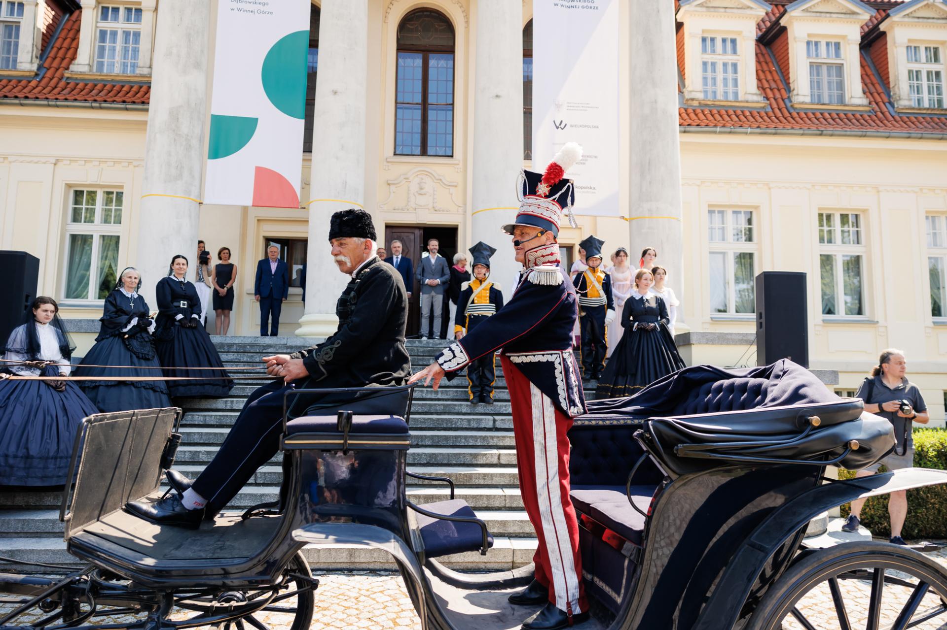 Marszałek spotkał się z uczestnikami drugiego zlotu szkół im. gen. Dąbrowskiego w Winnej Górze  - zobacz więcej