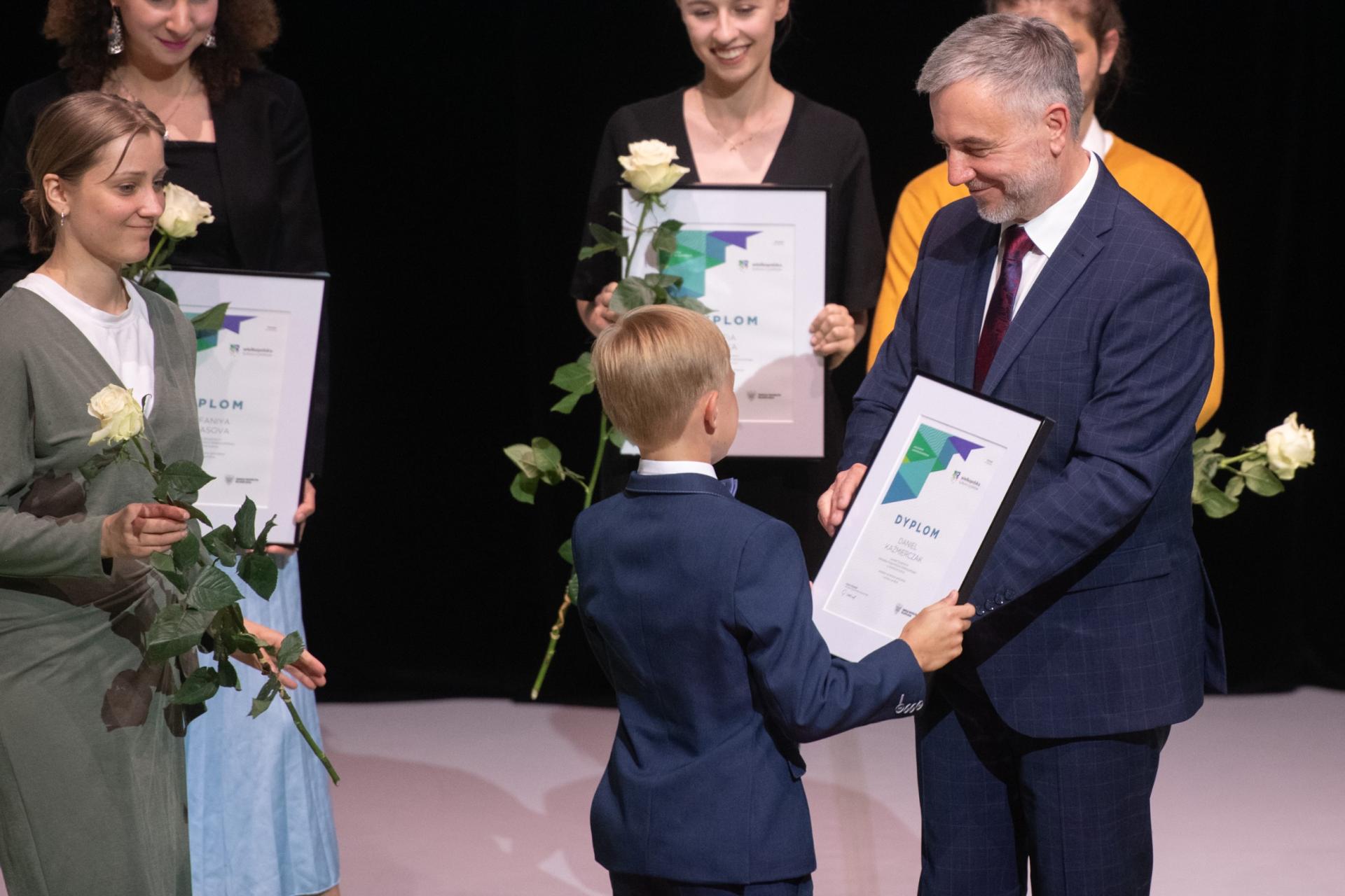 Nagrody i stypendia Marszałka w dziedzinie kultury - zobacz więcej