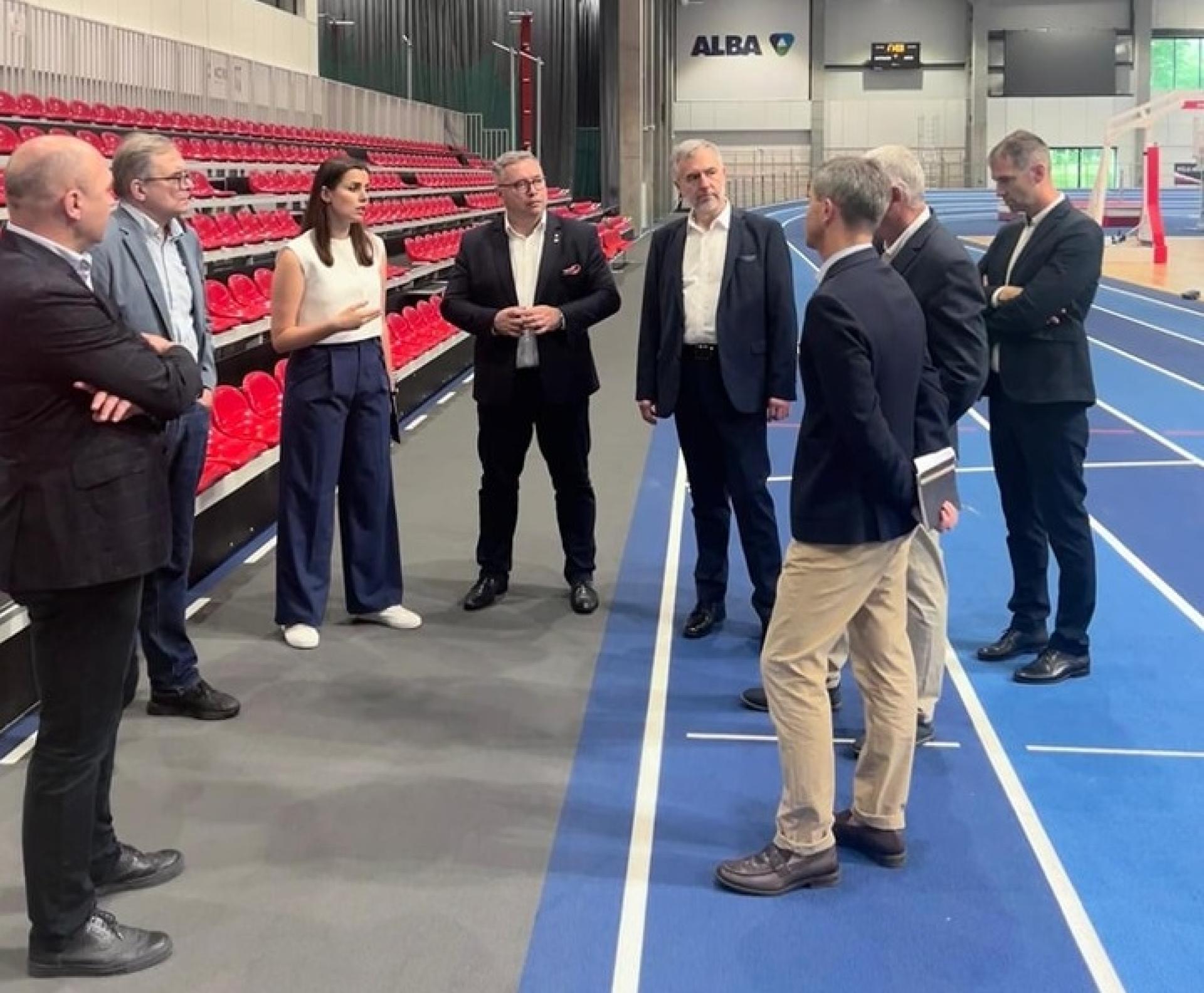 Marszałek wizytował halę lekkoatletyczną - zobacz więcej