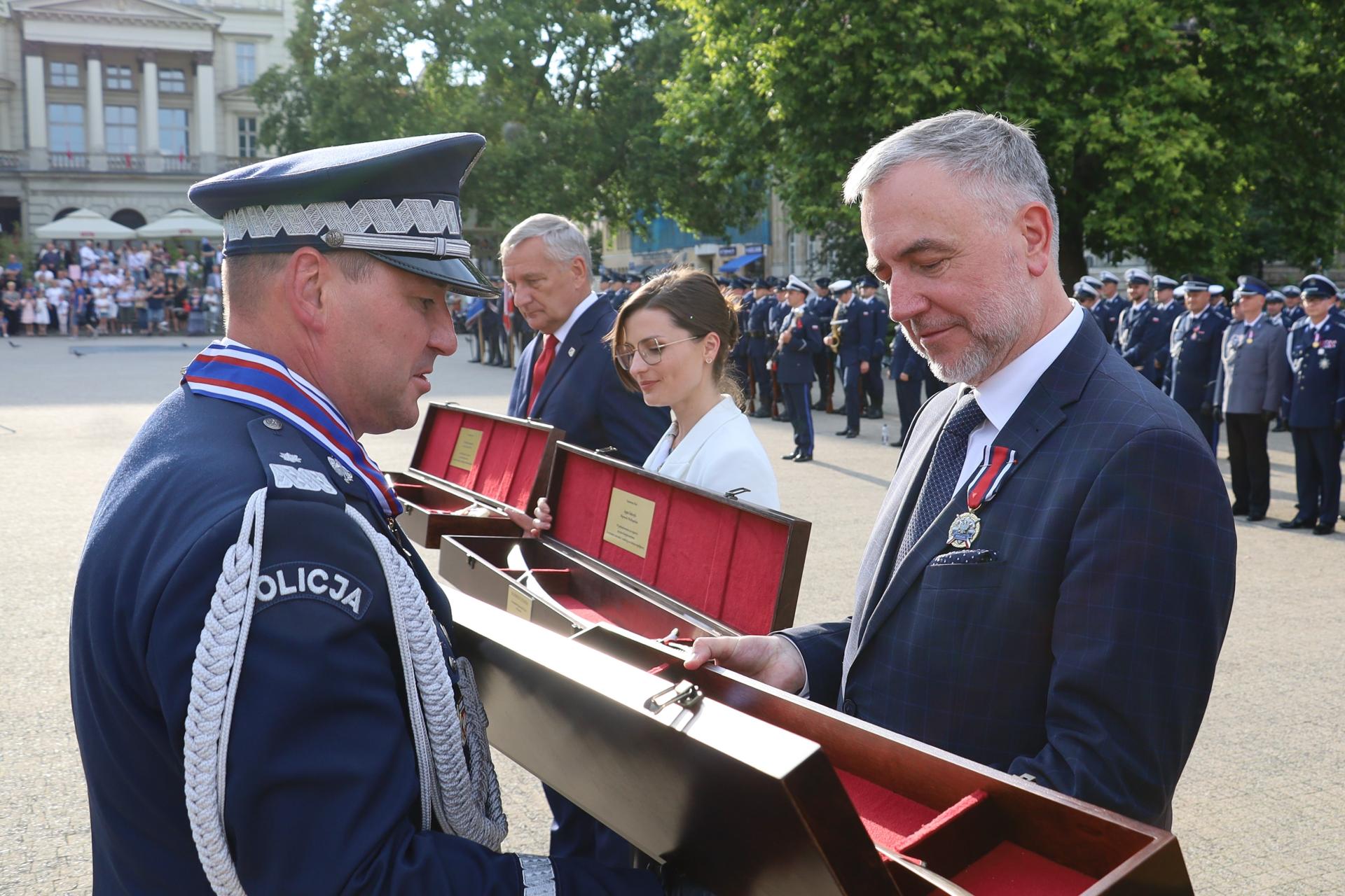 Policyjne złoto dla Marszałka - zobacz więcej