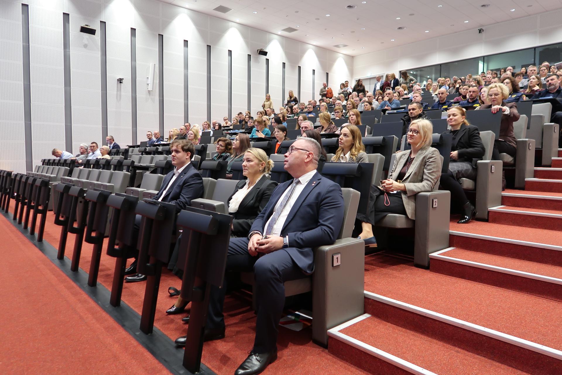 W dniu 17 listopada 2025 r. w UMWW odbyła się konferencja antysmogowa - zobacz więcej