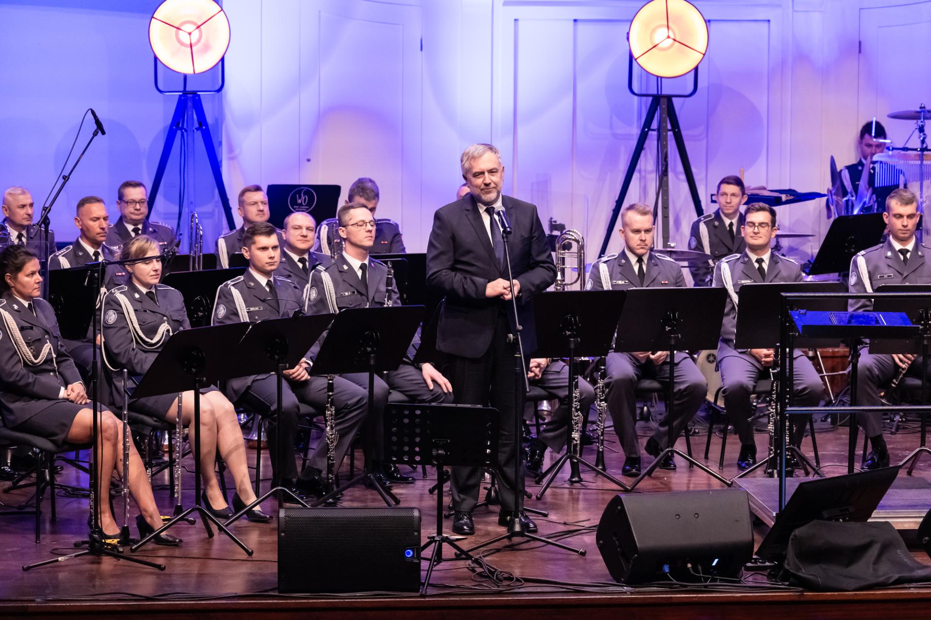 Muzyczny wehikuł czasu na nowy rok. Koncert pod patronatem Marszałka - zobacz więcej