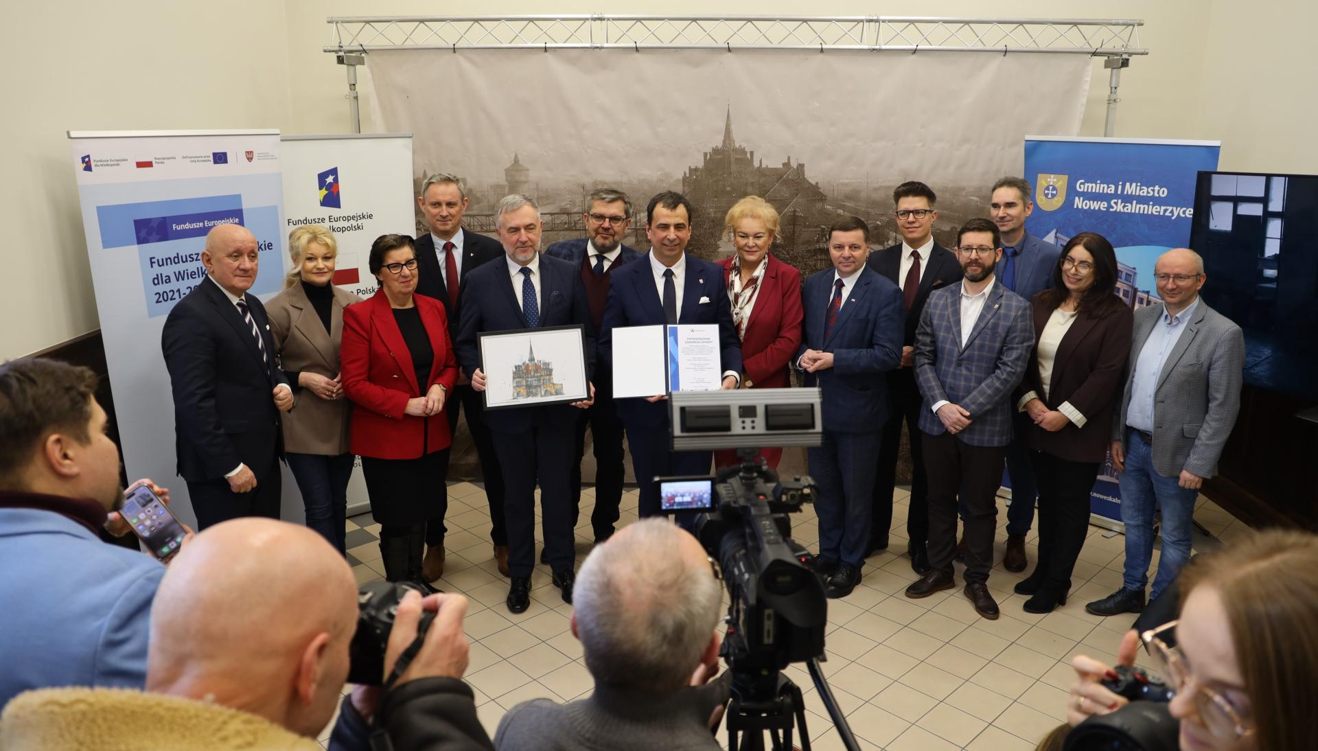 Miliony na rewitalizację neogotyckiego dworca w Nowych Skalmierzycach - zobacz więcej