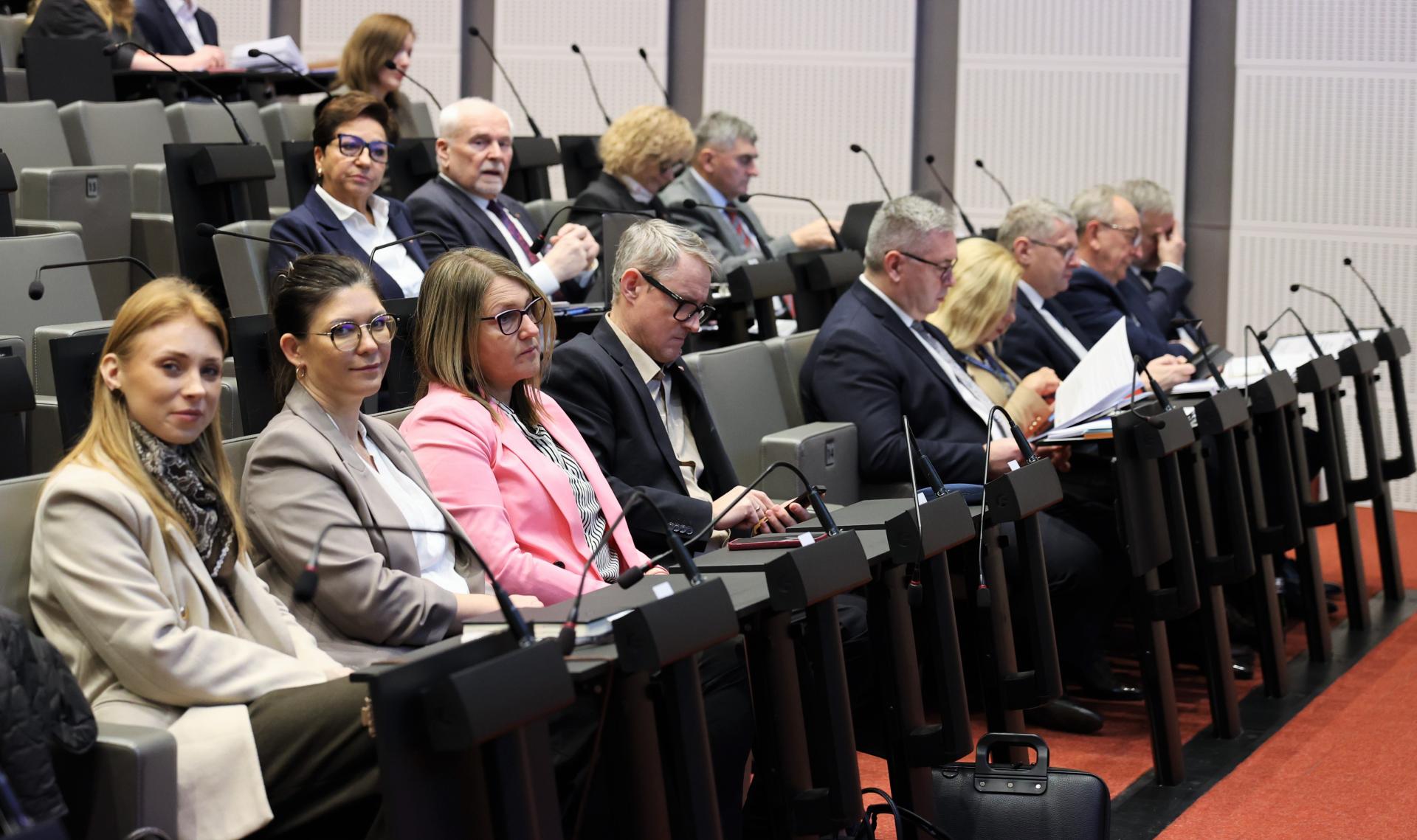 Debata o smogu i atomie - zobacz więcej