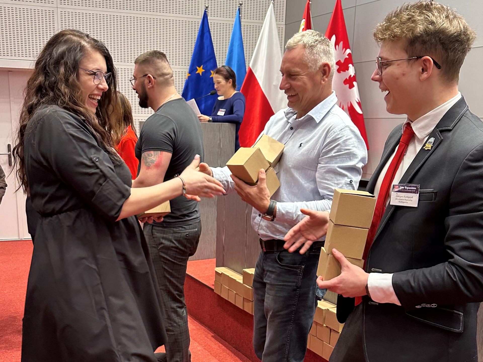 Umww Jubileuszowa Szlachetna Paczka w siedzibie UMWW