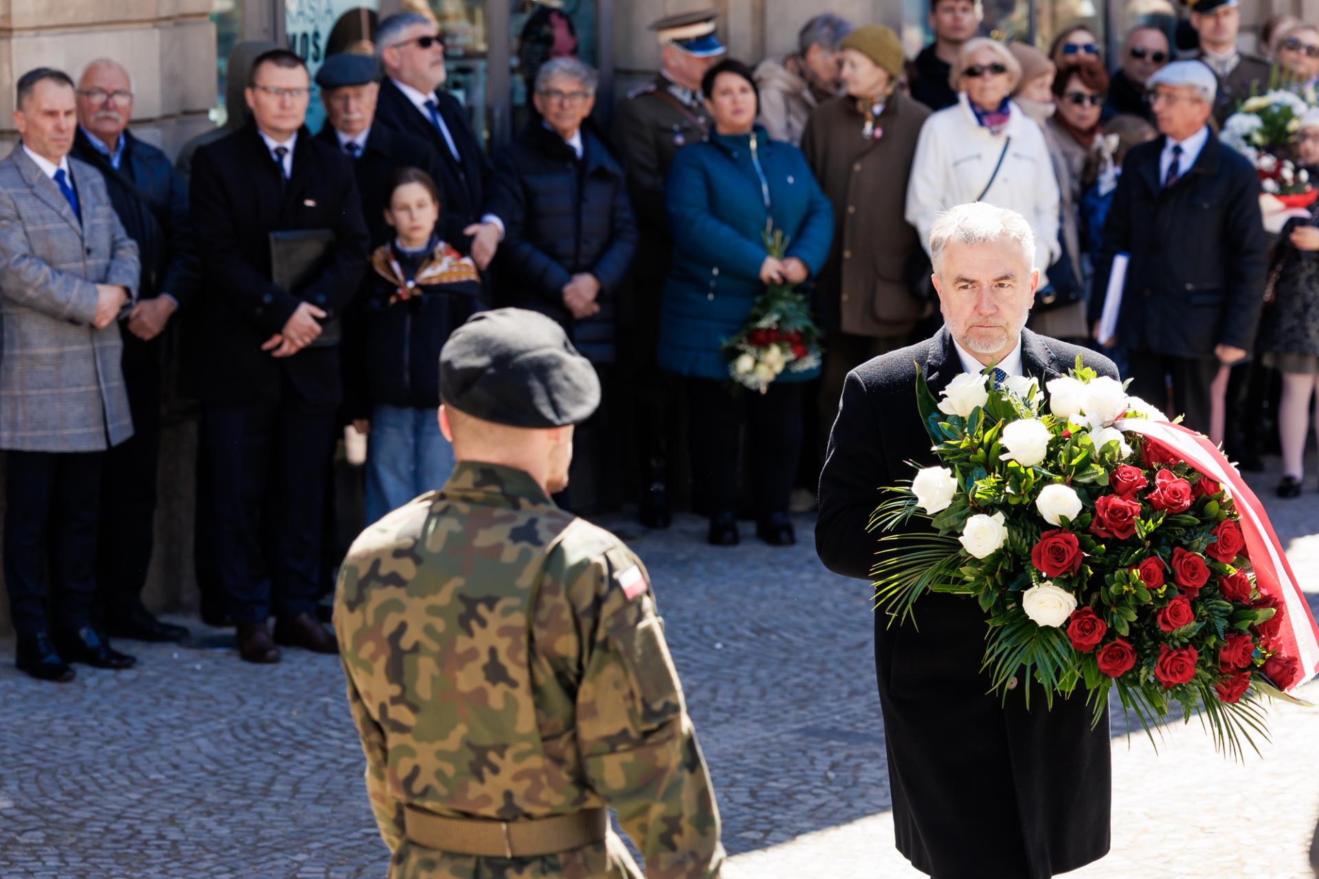 Dni Ułana. Marszałek oddał hołd poległym - zobacz więcej